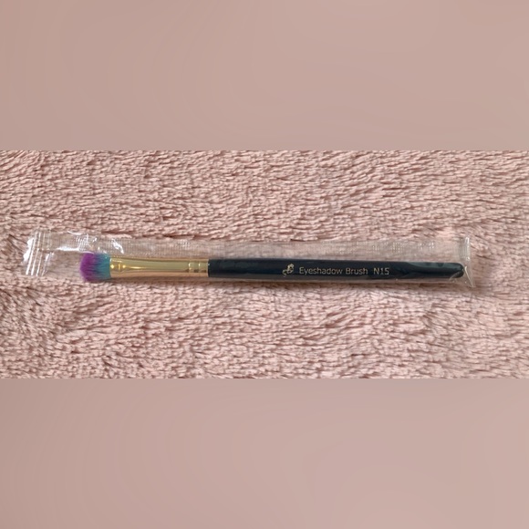 BNIB SL MISS GLAM eyeshadow N15 brush - Picture 2 of 3
